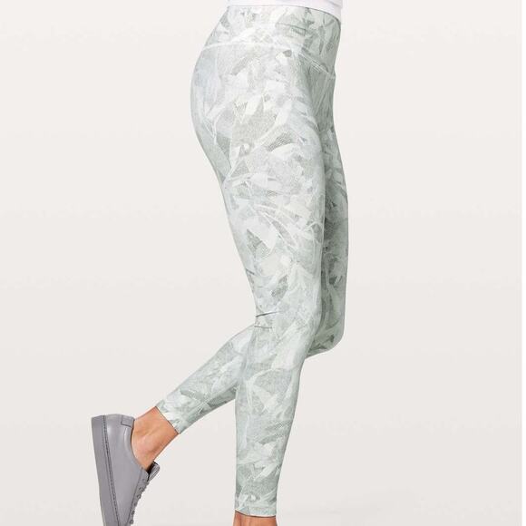 LULULEMON Wunder Under Hi-Rise Tight 28" Jasmine White Multi Yoga Gym Size 6 - Picture 4 of 8